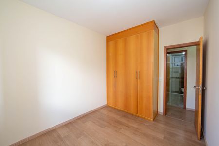 Apartamento para alugar com 181m², 3 quartos e 2 vagas Apartamento para alugar com 181m², 3 quartos e 2 vagasQUARTO1