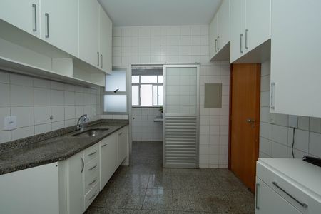 Apartamento para alugar com 181m², 3 quartos e 2 vagas Apartamento para alugar com 181m², 3 quartos e 2 vagasCOZINHA