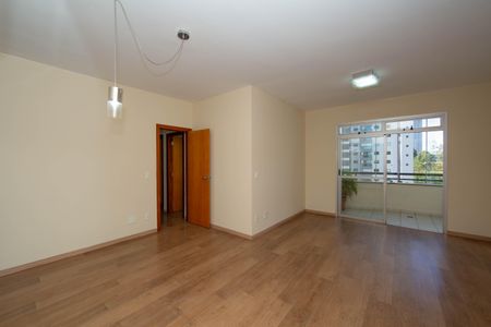 SALA de apartamento para alugar com 3 quartos, 181m² em Belvedere, Belo Horizonte