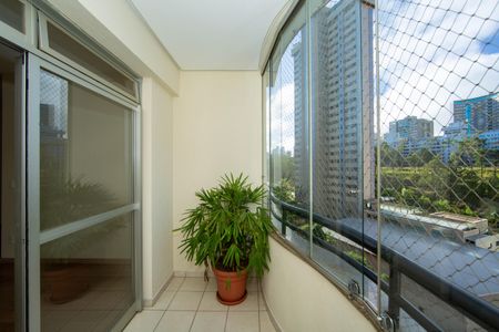VARANDA de apartamento para alugar com 3 quartos, 181m² em Belvedere, Belo Horizonte