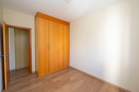 Apartamento para alugar com 181m², 3 quartos e 2 vagas Apartamento para alugar com 181m², 3 quartos e 2 vagasQUARTO2