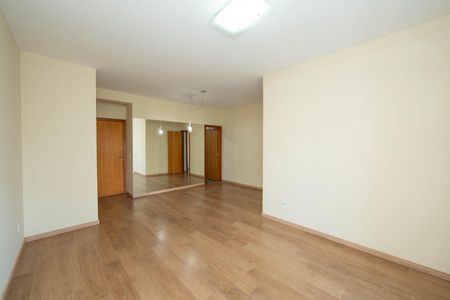 SALA de apartamento para alugar com 3 quartos, 181m² em Belvedere, Belo Horizonte