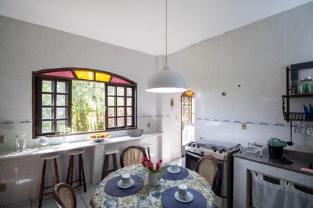 Casa para alugar com 215m², 4 quartos e 4 vagasCozinha e Área de Serviço
