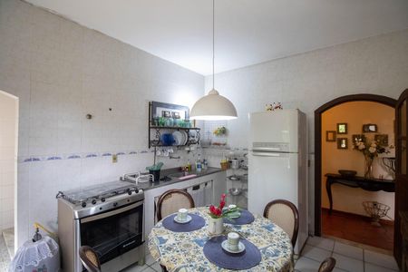 Casa para alugar com 215m², 4 quartos e 4 vagasCozinha e Área de Serviço