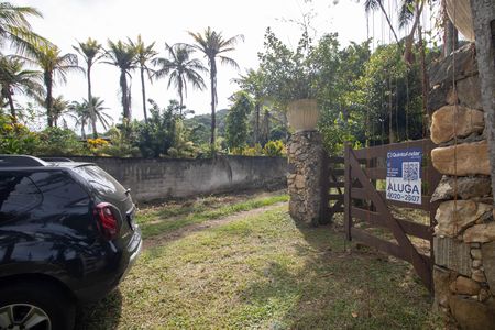 Casa para alugar com 215m², 4 quartos e 4 vagasFachada