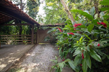 Casa para alugar com 215m², 4 quartos e 4 vagasQuintal