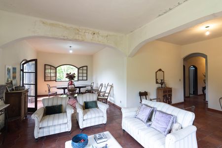 Sala de casa para alugar com 4 quartos, 215m² em Guaratiba, Rio de Janeiro