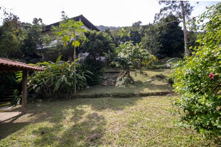 Casa para alugar com 215m², 4 quartos e 4 vagasQuintal