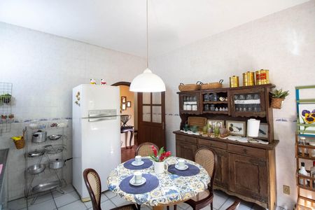 Casa para alugar com 215m², 4 quartos e 4 vagasCozinha e Área de Serviço
