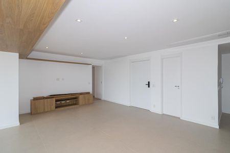 Apartamento para alugar com 149m², 3 quartos e 2 vagas