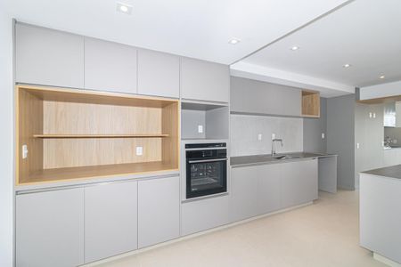 Apartamento para alugar com 149m², 3 quartos e 2 vagas Apartamento para alugar com 149m², 3 quartos e 2 vagasCozinha