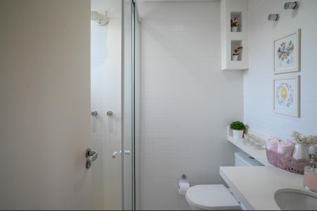 Casa à venda com 255m², 3 quartos e 2 vagas Casa à venda com 255m², 3 quartos e 2 vagasBanheiro Quarto 1 - Suite