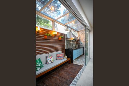 Casa à venda com 255m², 3 quartos e 2 vagas Casa à venda com 255m², 3 quartos e 2 vagasEspaço Gourmet
