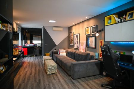 Casa à venda com 255m², 3 quartos e 2 vagas Casa à venda com 255m², 3 quartos e 2 vagasSala de TV
