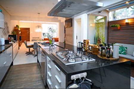 Casa à venda com 255m², 3 quartos e 2 vagas Casa à venda com 255m², 3 quartos e 2 vagasCozinha