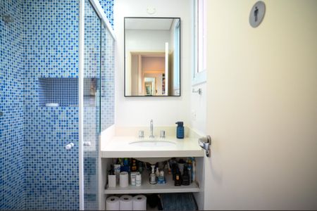 Casa à venda com 255m², 3 quartos e 2 vagas Casa à venda com 255m², 3 quartos e 2 vagasBanheiro Quarto 2 - Suite