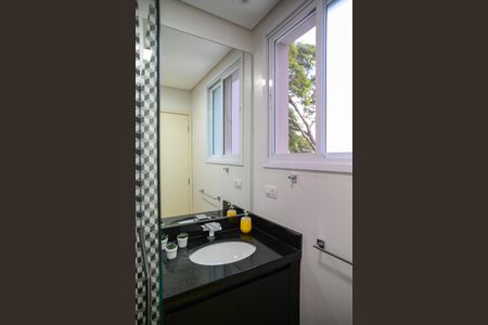 Casa à venda com 255m², 3 quartos e 2 vagas Casa à venda com 255m², 3 quartos e 2 vagasBanheiro Social