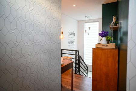 Casa à venda com 255m², 3 quartos e 2 vagas Casa à venda com 255m², 3 quartos e 2 vagasEscritório