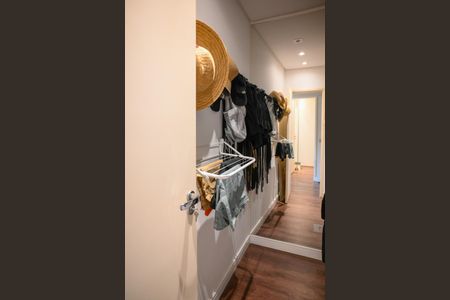 Casa à venda com 255m², 3 quartos e 2 vagas Casa à venda com 255m², 3 quartos e 2 vagasCloset 2