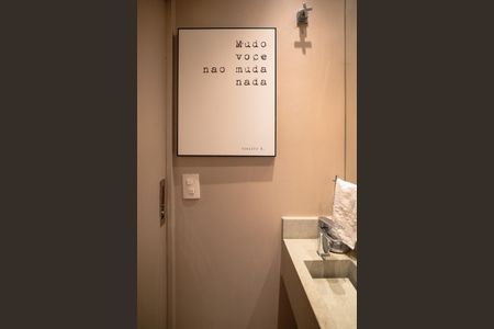 Casa à venda com 255m², 3 quartos e 2 vagas Casa à venda com 255m², 3 quartos e 2 vagasLavabo