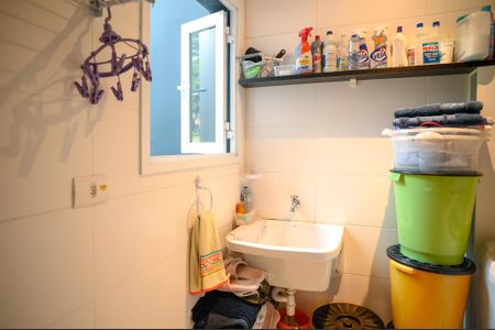 Casa à venda com 255m², 3 quartos e 2 vagas Casa à venda com 255m², 3 quartos e 2 vagasÁrea de Serviço
