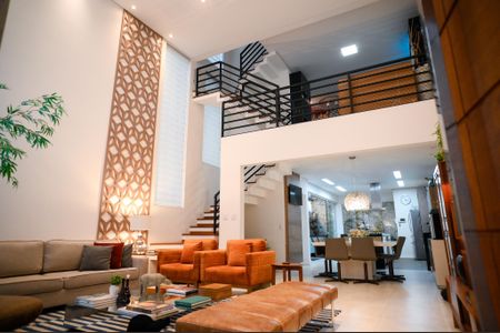 Sala de casa à venda com 3 quartos, 255m² em Vila Moraes, São Paulo