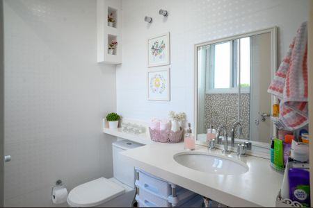 Casa à venda com 255m², 3 quartos e 2 vagas Casa à venda com 255m², 3 quartos e 2 vagasBanheiro Quarto 1 - Suite