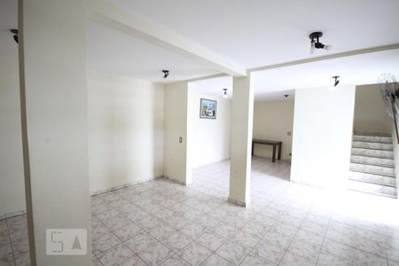 Casa à venda com 255m², 3 quartos e 2 vagas Casa à venda com 255m², 3 quartos e 2 vagasSalão de Festas