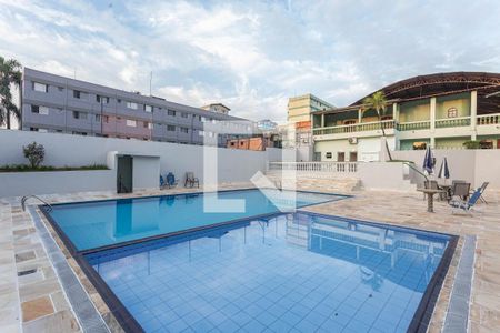Casa à venda com 255m², 3 quartos e 2 vagas Casa à venda com 255m², 3 quartos e 2 vagasPiscina