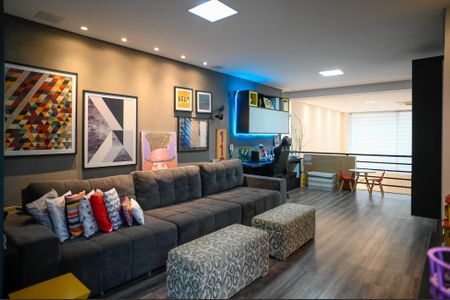 Casa à venda com 255m², 3 quartos e 2 vagas Casa à venda com 255m², 3 quartos e 2 vagasSala de TV