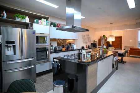 Casa à venda com 255m², 3 quartos e 2 vagas Casa à venda com 255m², 3 quartos e 2 vagasCozinha