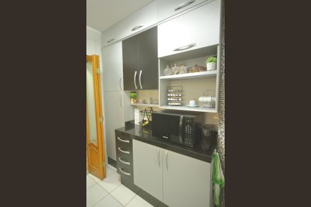 Apartamento à venda com 65m², 3 quartos e 2 vagasCozinha 