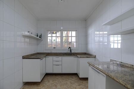 Casa para alugar com 400m², 3 quartos e 2 vagas Casa para alugar com 400m², 3 quartos e 2 vagasCozinha