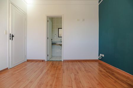 Casa para alugar com 400m², 3 quartos e 2 vagas Casa para alugar com 400m², 3 quartos e 2 vagasQuarto 2 - Suíte