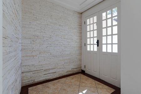 Casa para alugar com 400m², 3 quartos e 2 vagas Casa para alugar com 400m², 3 quartos e 2 vagasEntrada