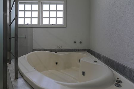 Casa para alugar com 400m², 3 quartos e 2 vagas Casa para alugar com 400m², 3 quartos e 2 vagasBanheiro - Quarto 3 - Suíte