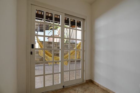 Casa para alugar com 400m², 3 quartos e 2 vagas Casa para alugar com 400m², 3 quartos e 2 vagasCorredor