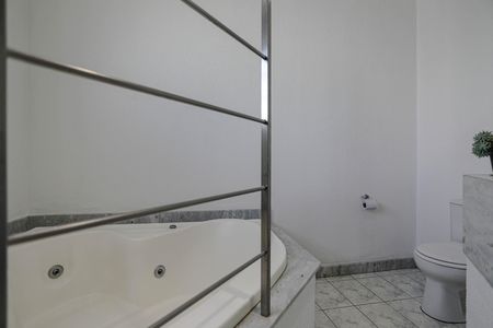 Casa para alugar com 400m², 3 quartos e 2 vagas Casa para alugar com 400m², 3 quartos e 2 vagasBanheiro - Quarto 3 - Suíte