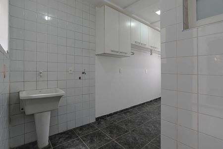 Casa para alugar com 400m², 3 quartos e 2 vagas Casa para alugar com 400m², 3 quartos e 2 vagasÁrea de Serviço