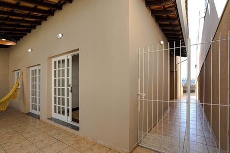 Casa para alugar com 400m², 3 quartos e 2 vagas Casa para alugar com 400m², 3 quartos e 2 vagasPiscina