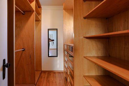Casa para alugar com 400m², 3 quartos e 2 vagas Casa para alugar com 400m², 3 quartos e 2 vagasCloset - Quarto 3 - Suíte