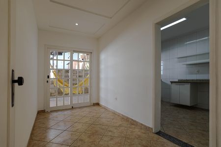 Casa para alugar com 400m², 3 quartos e 2 vagas Casa para alugar com 400m², 3 quartos e 2 vagasCorredor