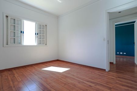 Casa para alugar com 400m², 3 quartos e 2 vagas Casa para alugar com 400m², 3 quartos e 2 vagasQuarto 2 - Suíte