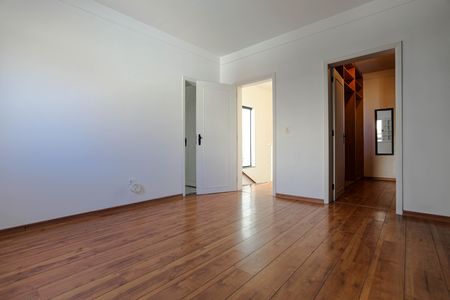 Casa para alugar com 400m², 3 quartos e 2 vagas Casa para alugar com 400m², 3 quartos e 2 vagasQuarto 3 - Suíte