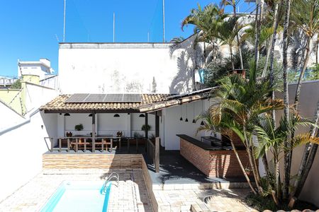 Casa para alugar com 400m², 3 quartos e 2 vagas Casa para alugar com 400m², 3 quartos e 2 vagasVaranda