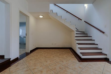 Casa para alugar com 400m², 3 quartos e 2 vagas Casa para alugar com 400m², 3 quartos e 2 vagasSala de Jantar