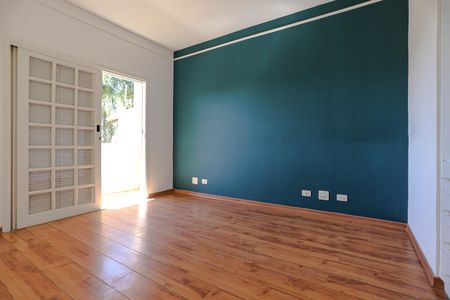 Casa para alugar com 400m², 3 quartos e 2 vagas Casa para alugar com 400m², 3 quartos e 2 vagasQuarto 1 - Suíte