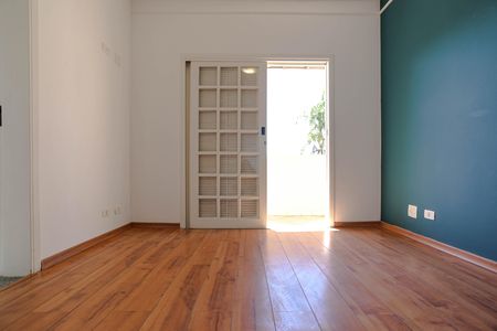 Casa para alugar com 400m², 3 quartos e 2 vagas Casa para alugar com 400m², 3 quartos e 2 vagasQuarto 1 - Suíte