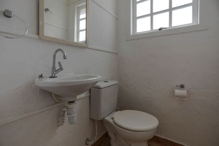 Casa para alugar com 400m², 3 quartos e 2 vagas Casa para alugar com 400m², 3 quartos e 2 vagasLavabo