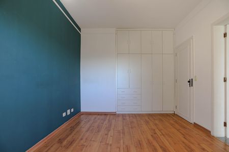 Casa para alugar com 400m², 3 quartos e 2 vagas Casa para alugar com 400m², 3 quartos e 2 vagasQuarto 1 - Suíte